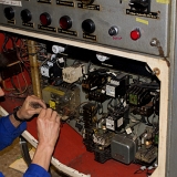 Ein Elektroschaltschrank auf der SAUGER IV. Der dürfte genauso wie ich um die 50 Jahre alt sein. Ein Elektroschaltschrank auf der SAUGER IV. Der dürfte genauso wie ich um die 50 Jahre alt sein.